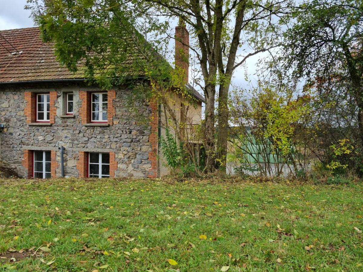 Le Montaurier Apartment Combrailles ภายนอก รูปภาพ